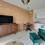 Διαμέρισμα Mila Baltica Seaside, Sauna, Gym & Parking By Downtown *