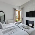 아파트 Mila Baltica Seaside, Sauna, Gym & Parking By Downtown